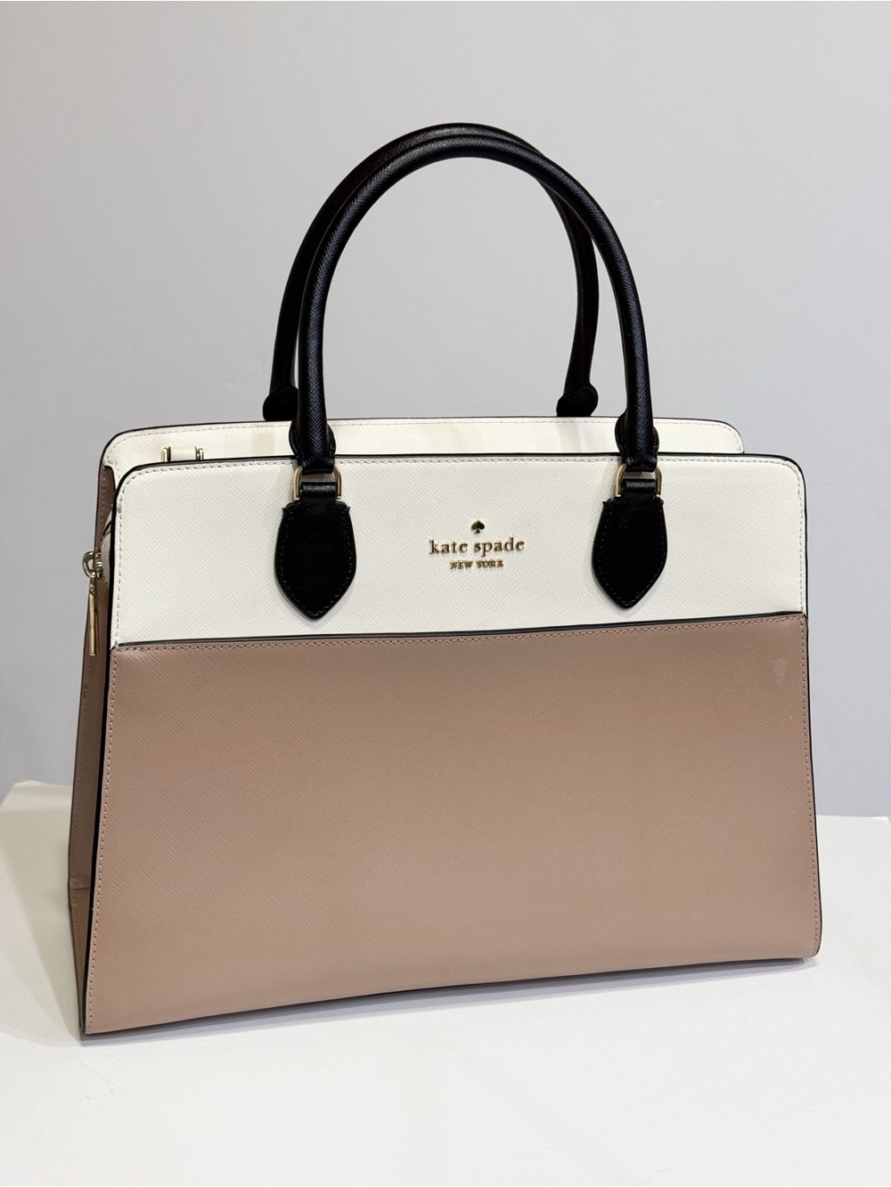 Kate Spade Madison Saffiano Leather Medium Satchel 🤎🤎

Toasted Marshmellow